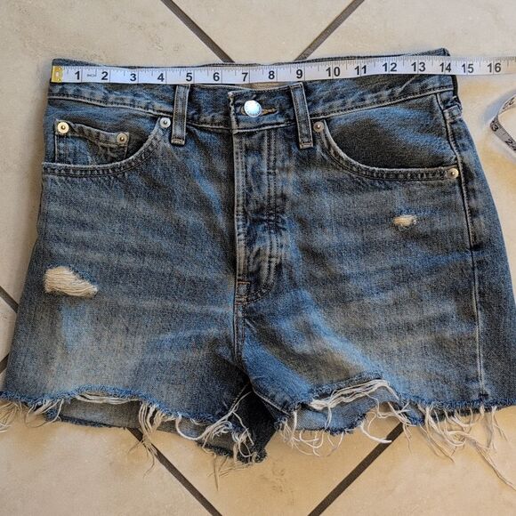 Everlane The Relaxed 90s Short Deep Indigo Blue Jean Distressed Raw Hem Size 25 - Picture 7 of 11